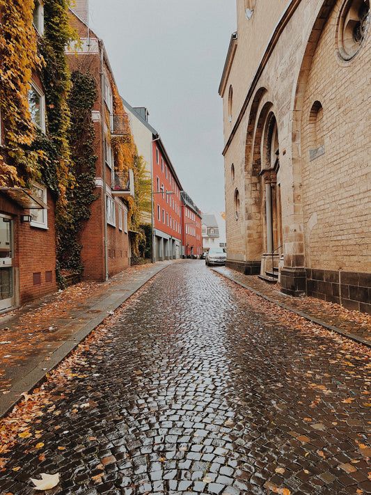 Tunnel in the Perspective: Diverse Buildings of Germany